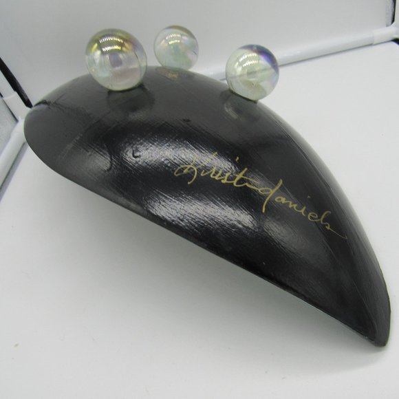 ART GLASS HOME DECOR.  15 X 7 X 5.  HAND PAINTED AND SIGNED. - Picture 6 of 7